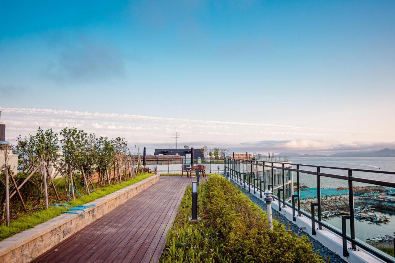 The Castle Ocean Suite Yeosu Exterior foto