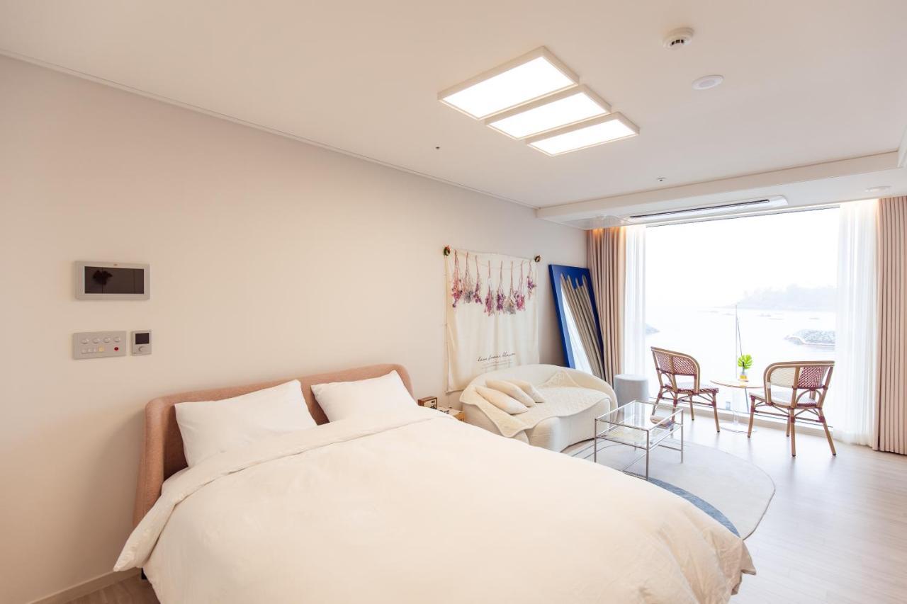 The Castle Ocean Suite Yeosu Exterior foto